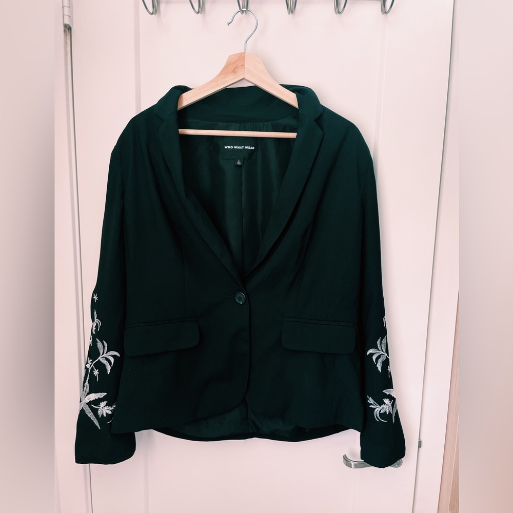 Embroidered Black Blazer